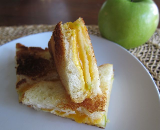 apple grilled cheese