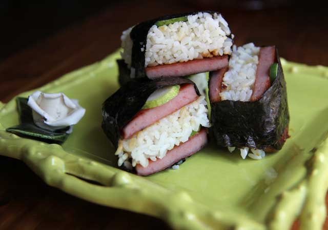 Sushi Rolls - Hilah Cooking