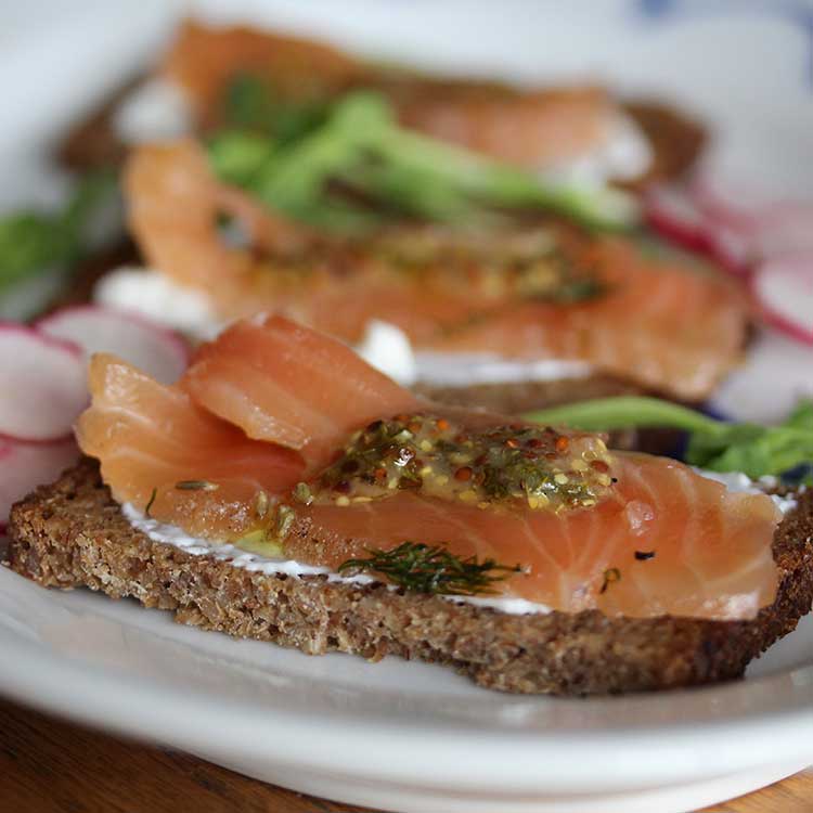 Gravlax Recipe - Swedish Cured Salmon - Hilah Cooking