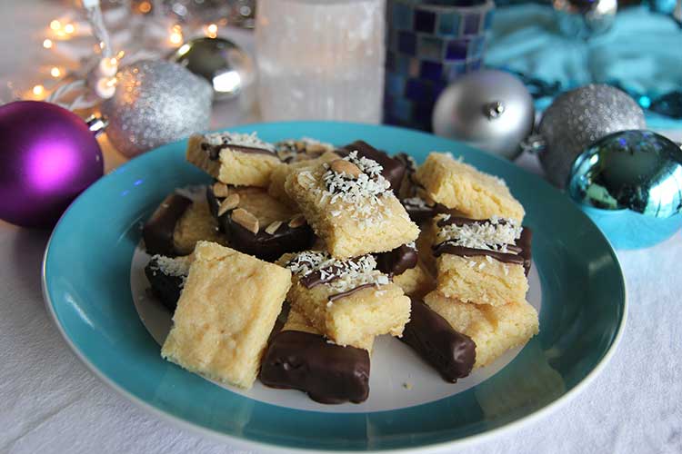 https://hilahcooking.com/wp-content/uploads/2013/12/shortbread_recipe.jpg