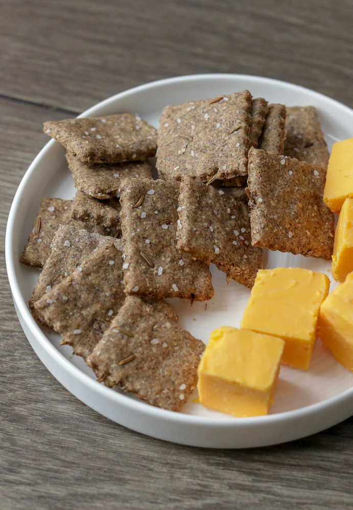 homemade-crackers-recipe-hilah-cooking