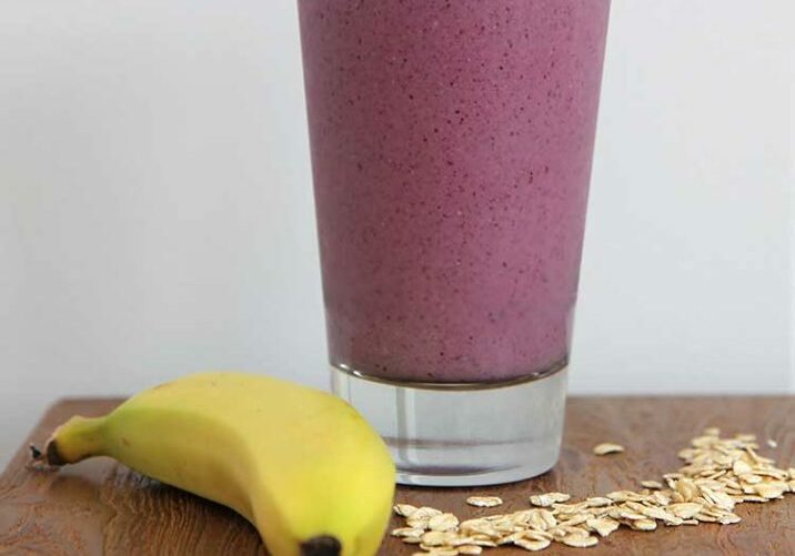 berry-banana-oat-smoothie